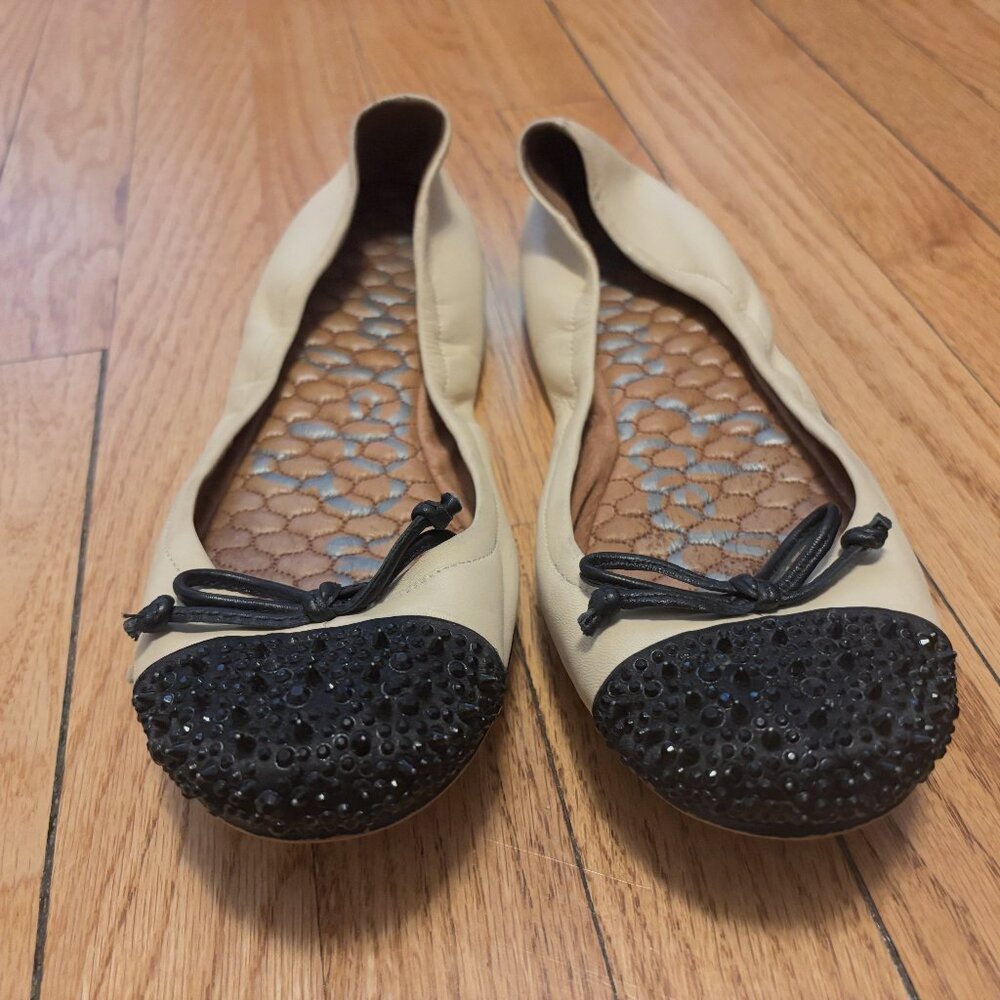 Sam Edelman Beatrix flat, size 11 in ivory and black